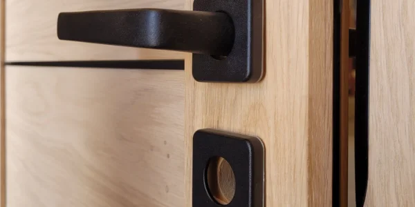 Bois massif ou porte bois décor ?