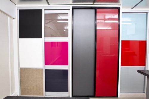 placards coulissants showroom Triola Laudun